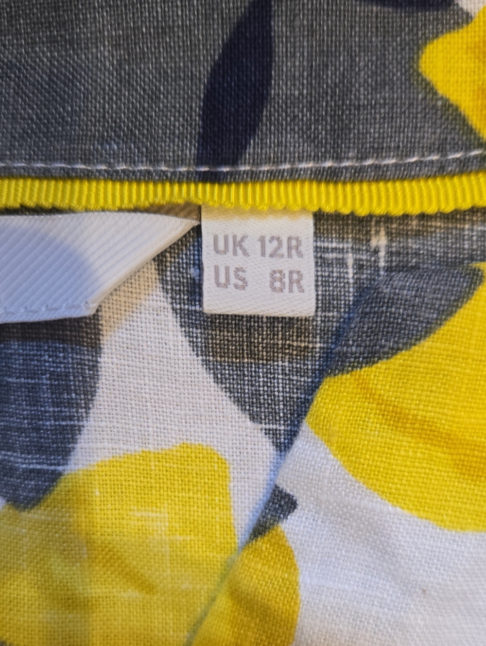 Boden Lemon Print Linen Shift Dress - Picture 3 of 10
